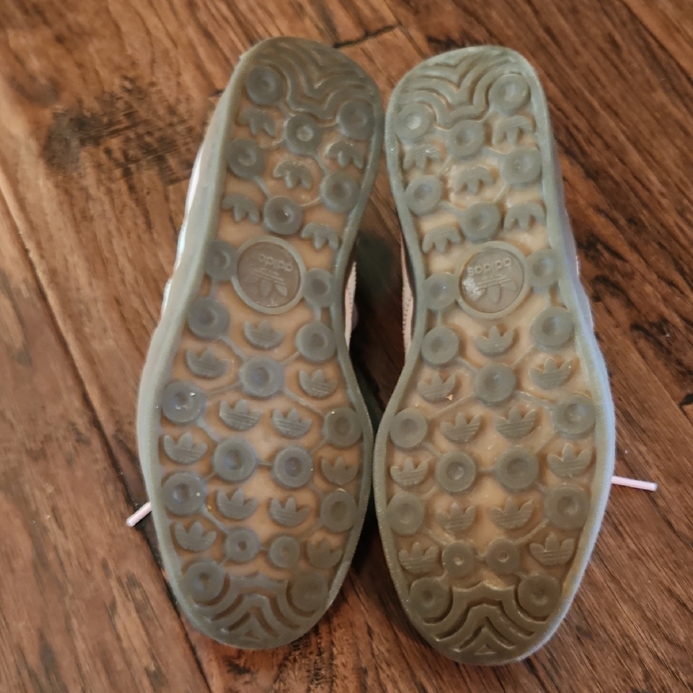 Adidas Gazelle Women's Light Pink Sneakers - Picture 7 of 7